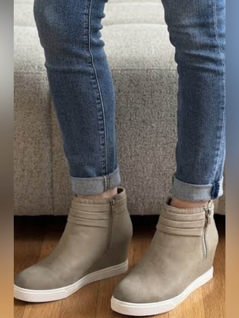 NWT Linea Paolo Frieda wedge sneaker booties in the Dark Grey Oiled Leather